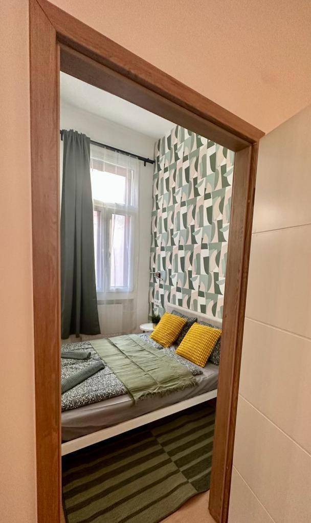 Apartment At Gozsdu Courtyard #Partyzone #Downtown #Freeparking Budapest Bagian luar foto