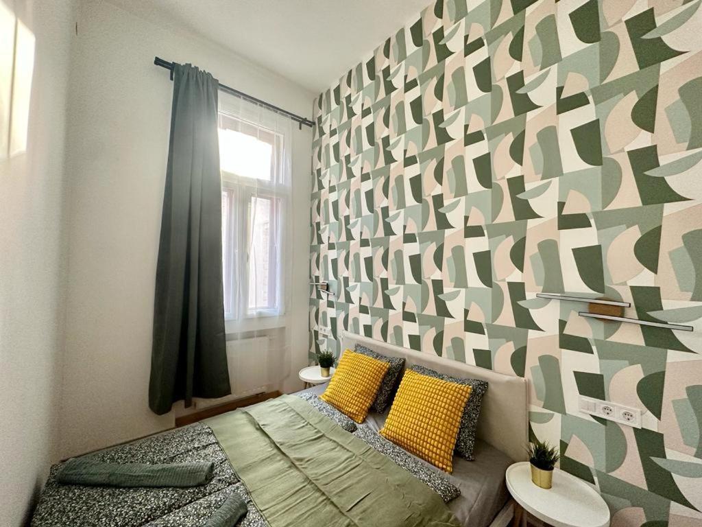 Apartment At Gozsdu Courtyard #Partyzone #Downtown #Freeparking Budapest Bagian luar foto